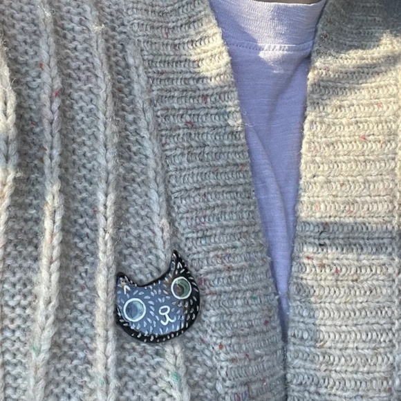 Clay Black Cat Kitty Cat Pin shiny Glazed Green Eyes Freckles Cute - Picture 4 of 6